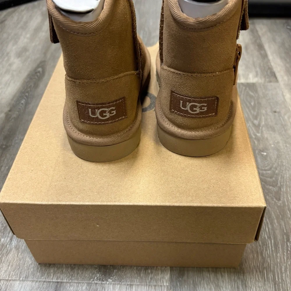 UGG | Adri Classic Boot Chestnut Kids Size 9 NEW